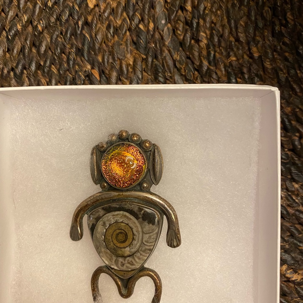 Brooch